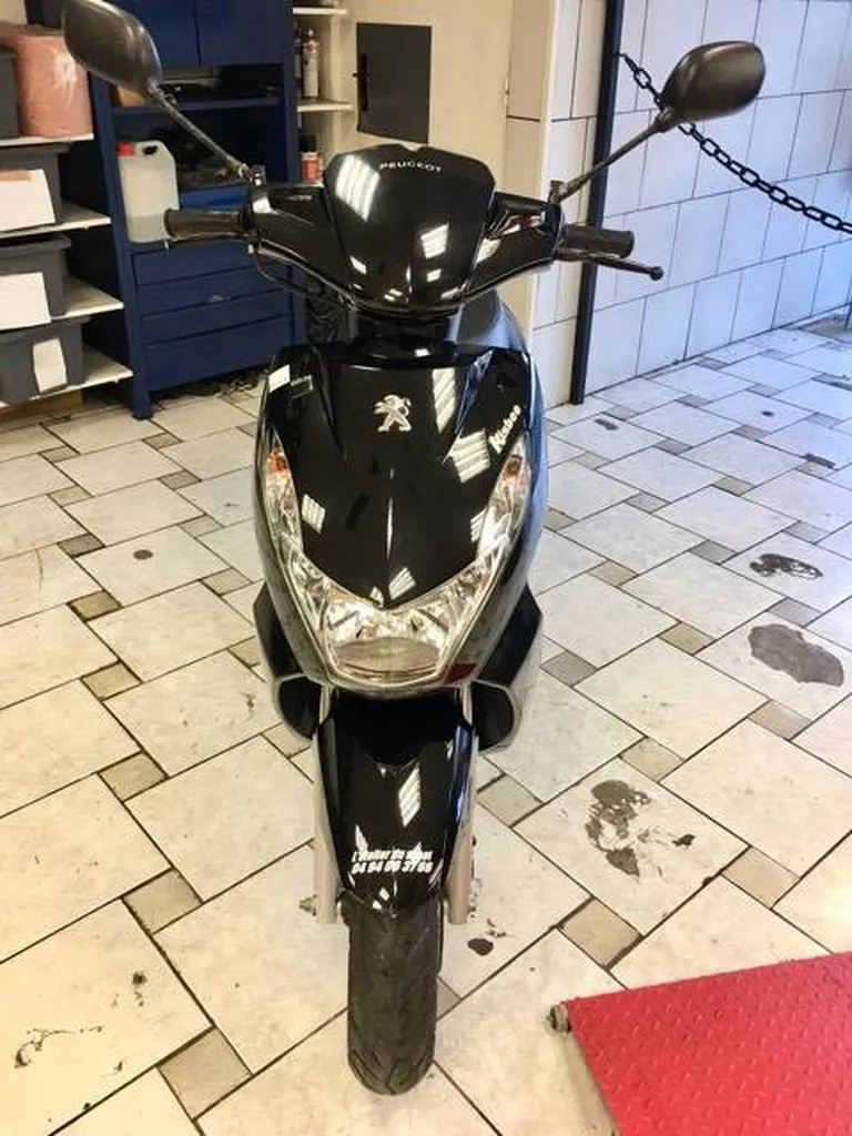 SCOOTER OCCASION PEUGEOT KISBEE SIX FOURS LES PLAGES