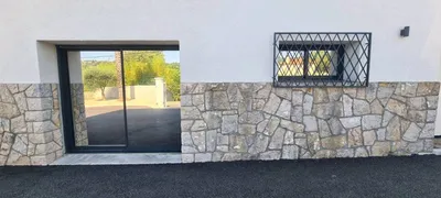 Pose film solaire sur vitres de laboratoire en parfumerie sur Grasse dans les Alpes maritimes 06