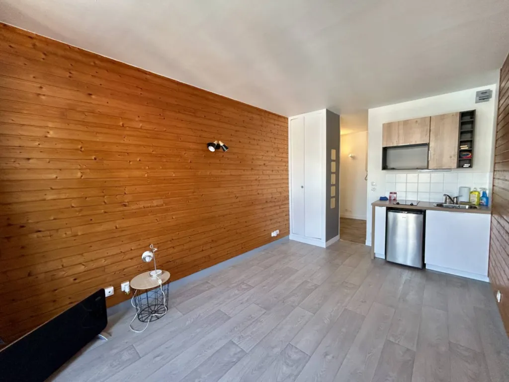 À VENDRE  Studio Refait à Neuf  Rouen Gare Rive Droite