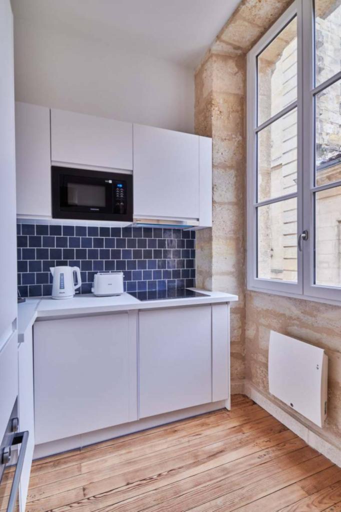 Appartement T3 renové dans le Quartier Saint Paul Bordeaux  