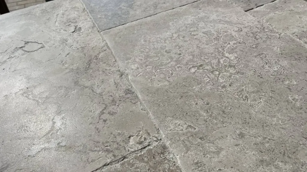 Pierre de Dordogne, Montagnac B2 gris pour dallage intérieur et extérieur LE LAVANDOU