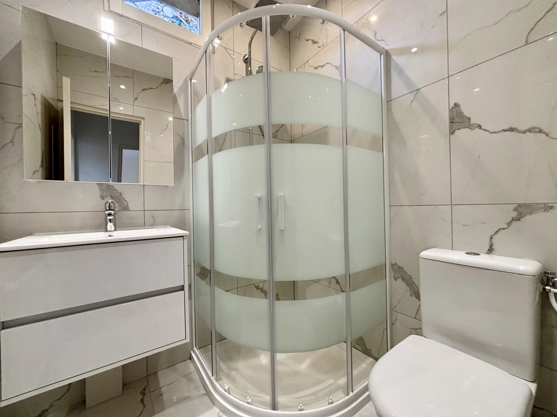 Vivre à Versailles dans un superbe appartement lumineux de 122 m² avec jardin privatif à 200 mètres du Château de Versailles