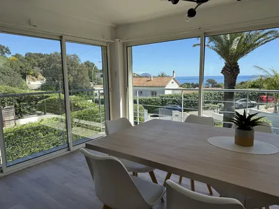 Les Issambres – Villa vue mer avec piscine face à la Méditerranée