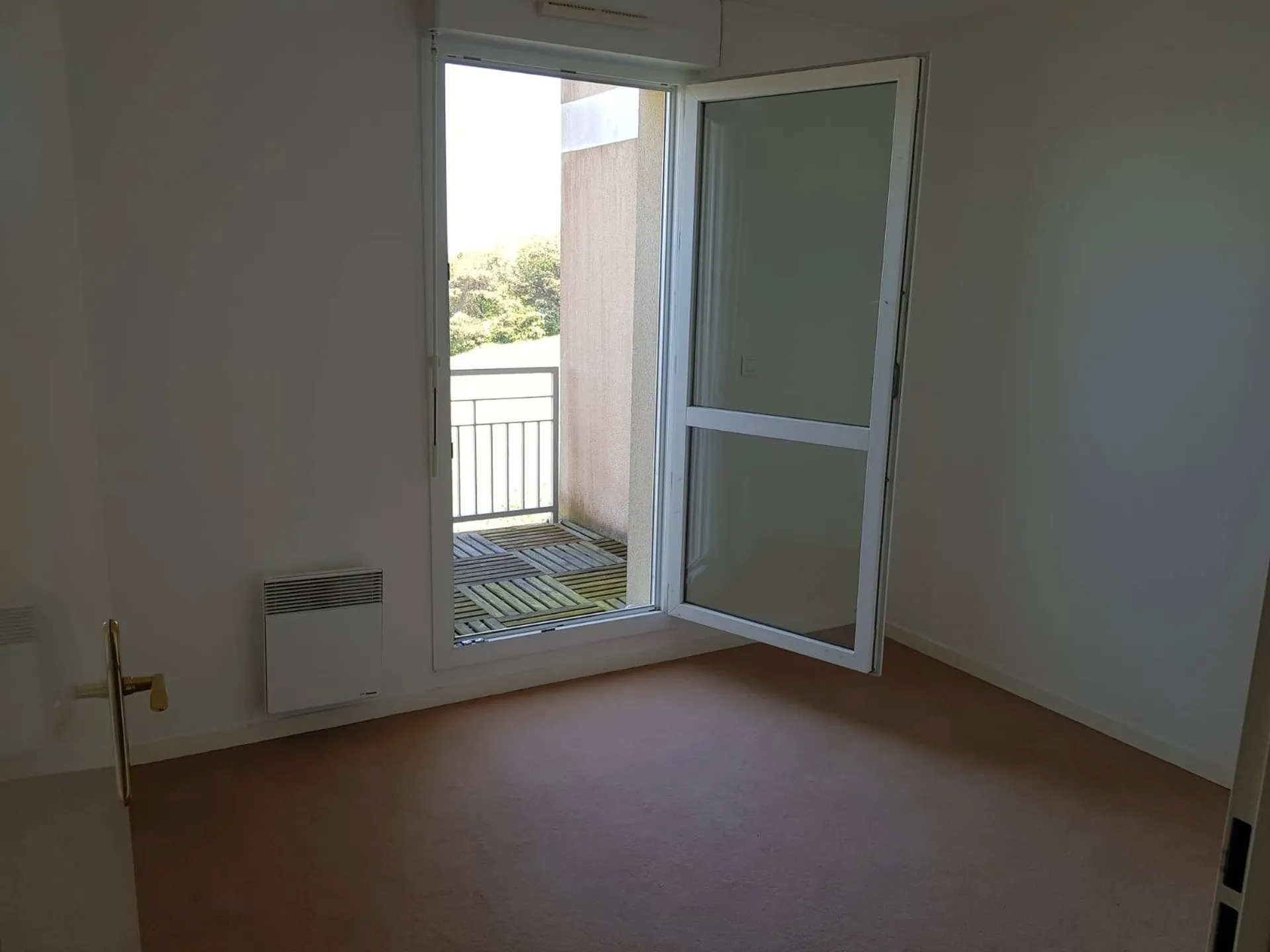 Appartement F3, avec ascenseur, dans le bourg côtier de St VALERY EN CAUX, en Normandie