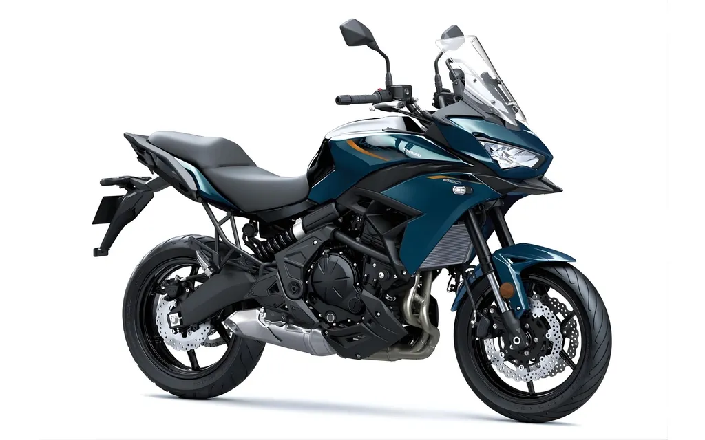 Photo du trail éligible permis A2 Kawasaki Versys 650 bleu