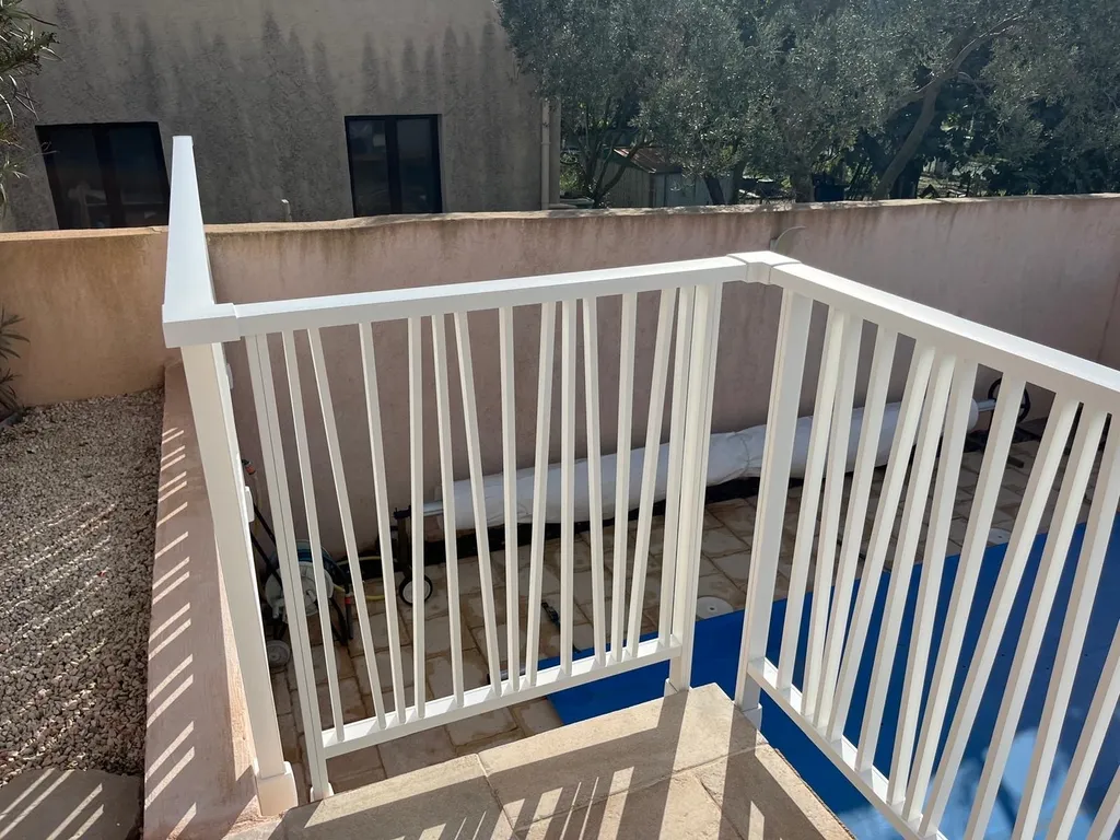 Garde corps Kostum Tevel avec portillon sur Martigues