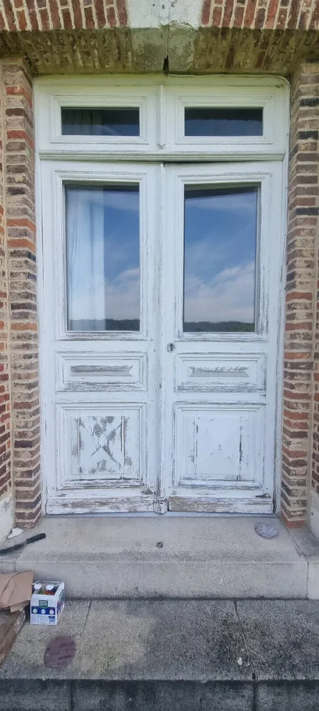 Peinture extérieure, ravalement, volets, fenêtres, portails, colombages...dans tout le Calvados, Eure, seine maritime, eure et Loire et région Parisienne.