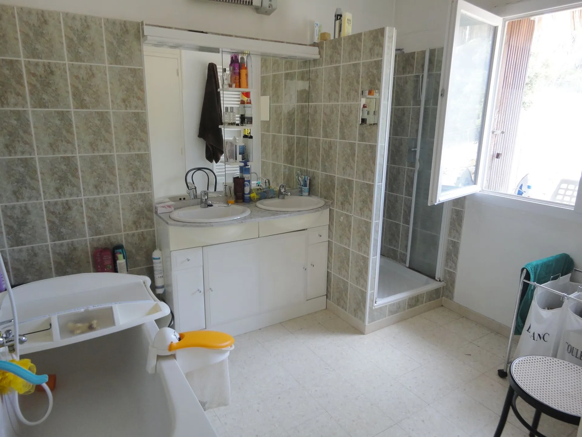 Maison Roquefort La Bédoule sur 2 niveaux 