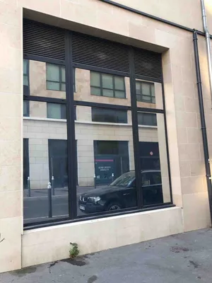 Pose de film aspect miroir et anti chaleur à Marseille