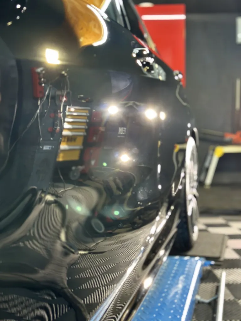 centre de DETAILING traitement céramique contre les micros rayures BMW 135 vaugneray 