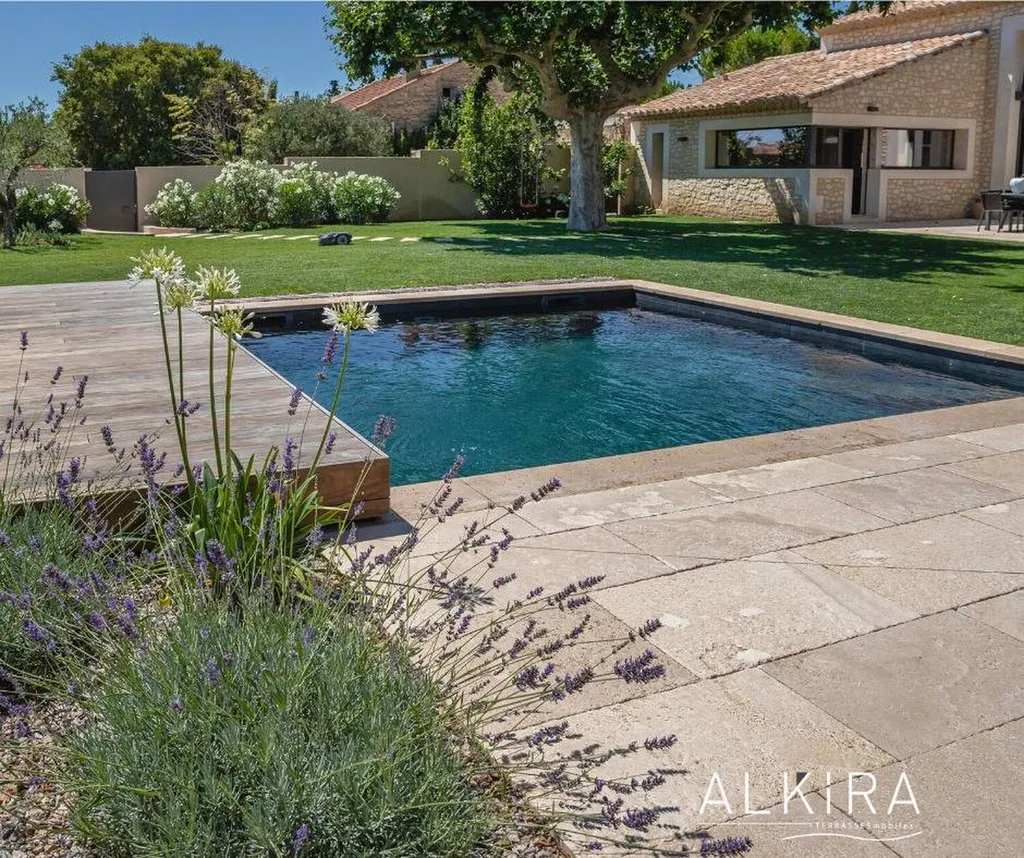 Piscine avec terrasse amovible 