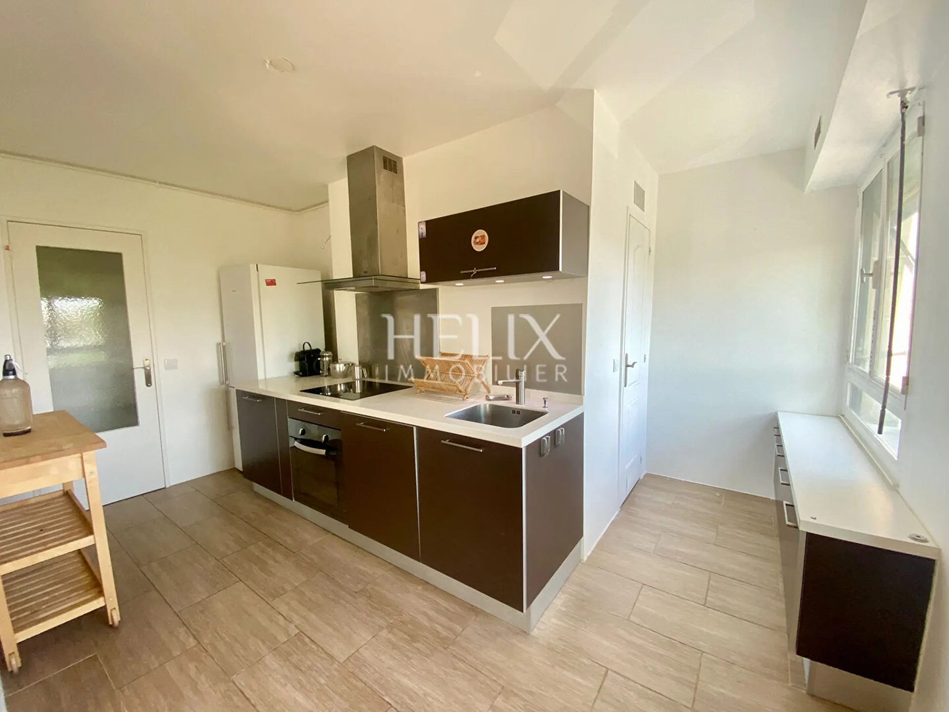 Appartement meublé avec balcon, parking à Saint Germain En Laye 3 pièce(s) 87.34 m2