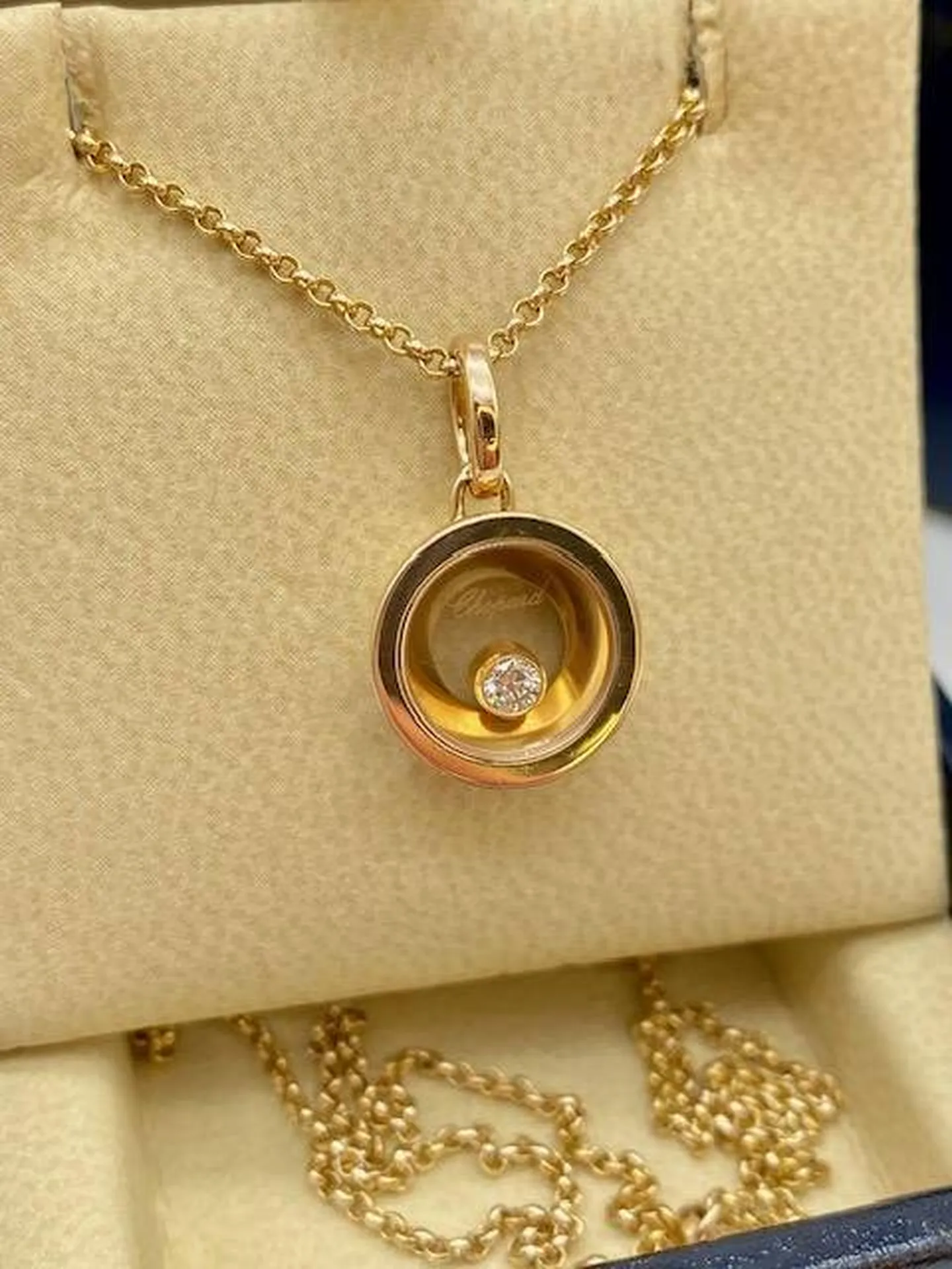 Le Bijou qui Danse : Découvrez le Happy Diamond de CHOPARD à La Bijouterie Or Ligne près du Cap Ferret