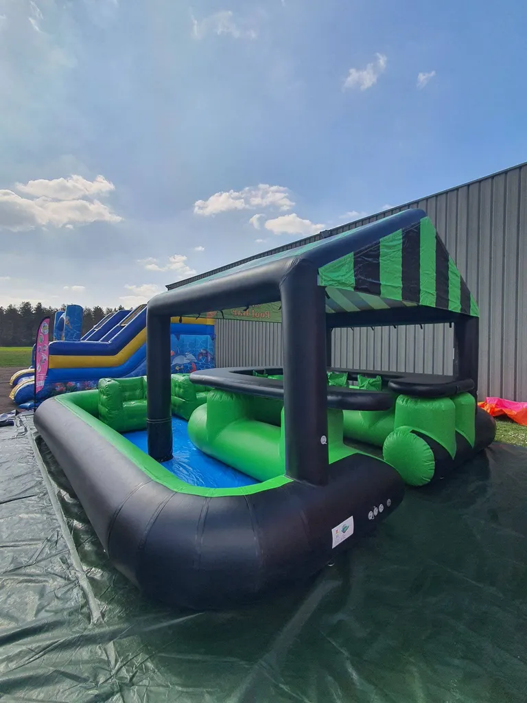 Structure gonflable POOL BAR