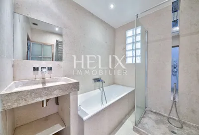 Saint Germain en Laye dans la rue de Lorraine un appartement avec 3 chambres dans un immeuble historique