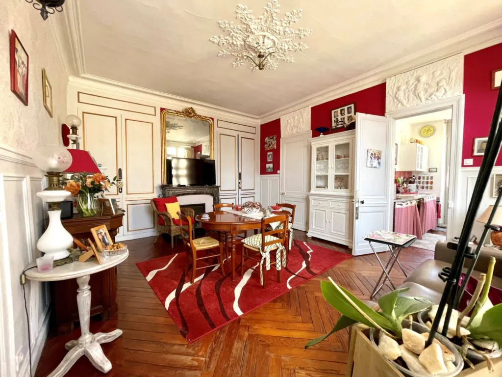 jourdainneaktion-agence-immobiliere-rouen-achat-vente-location-syndic-estimation-annonces-dpe-beauvoisine-haussmannien-t2-parking-rare-hypercentre-magnifique