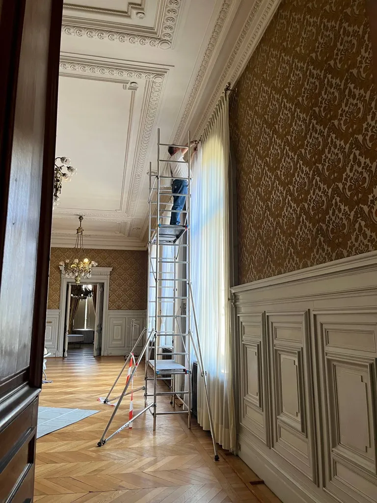 Installation avec échafaudage