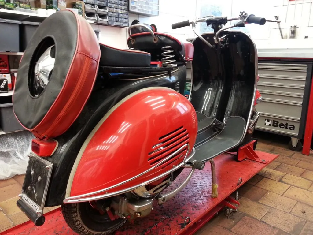 VESPA FARO BASSO LA SEYNE SUR MER