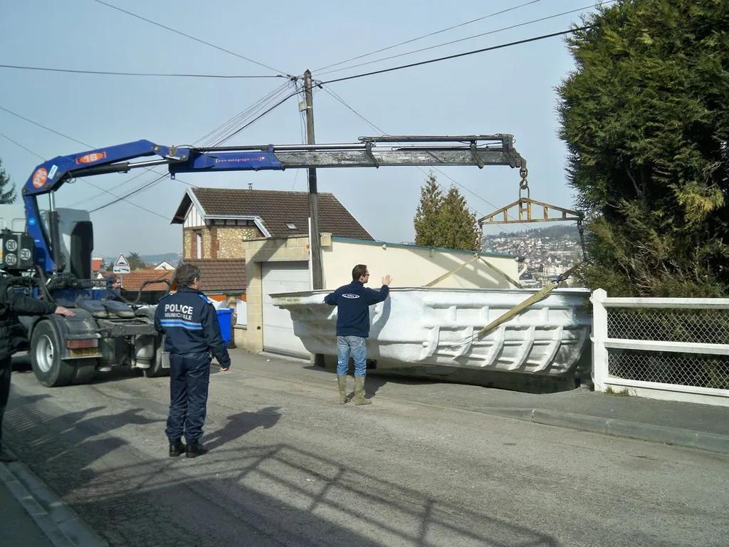 VENTE PISCINE COQUE EN POLYESTER EN KIT PRET A MONTER