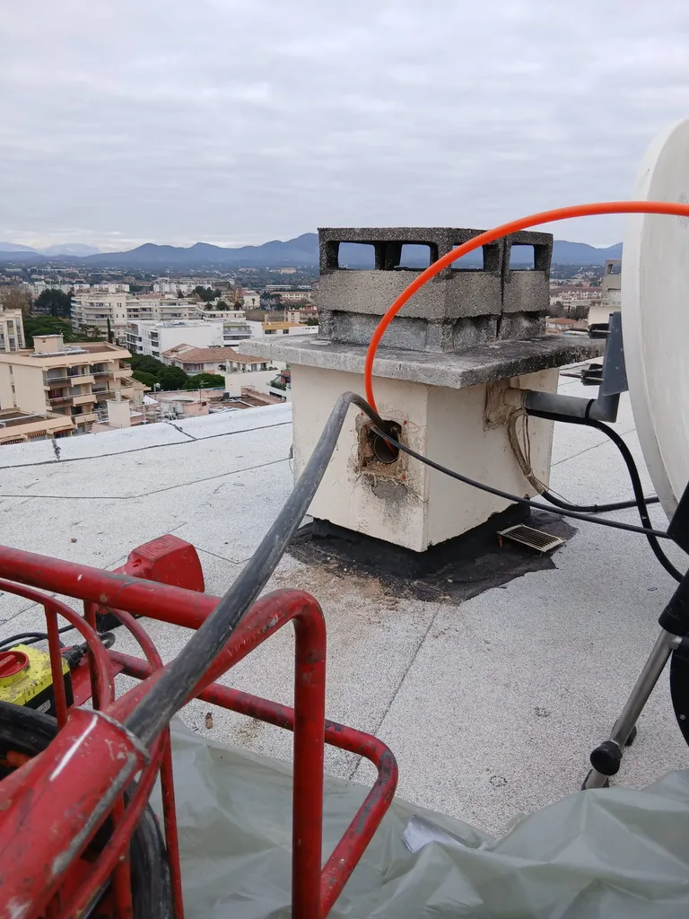 Chemisage de canalisation pour 6 colonnes d'évacuation cuisine et salles-de-bains à Nice - Chemisage de canalisation pour copropriété et syndic