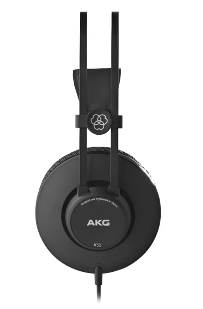AKG K52