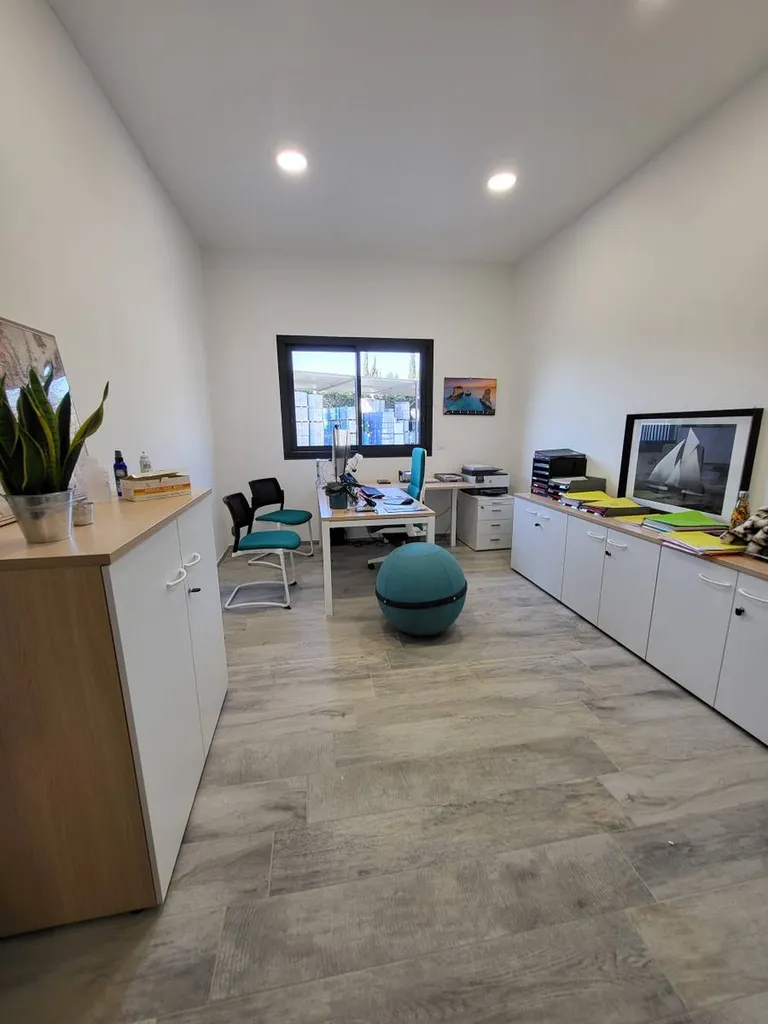 Bureaux Astro et rangements Quiétude avec ballon Bloon à Fréjus