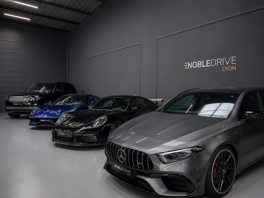 Nobledrive, entreprise spécialisée dans l'import de véhicules haut de gamme, la recherche personnalisée et le dépôt-vente