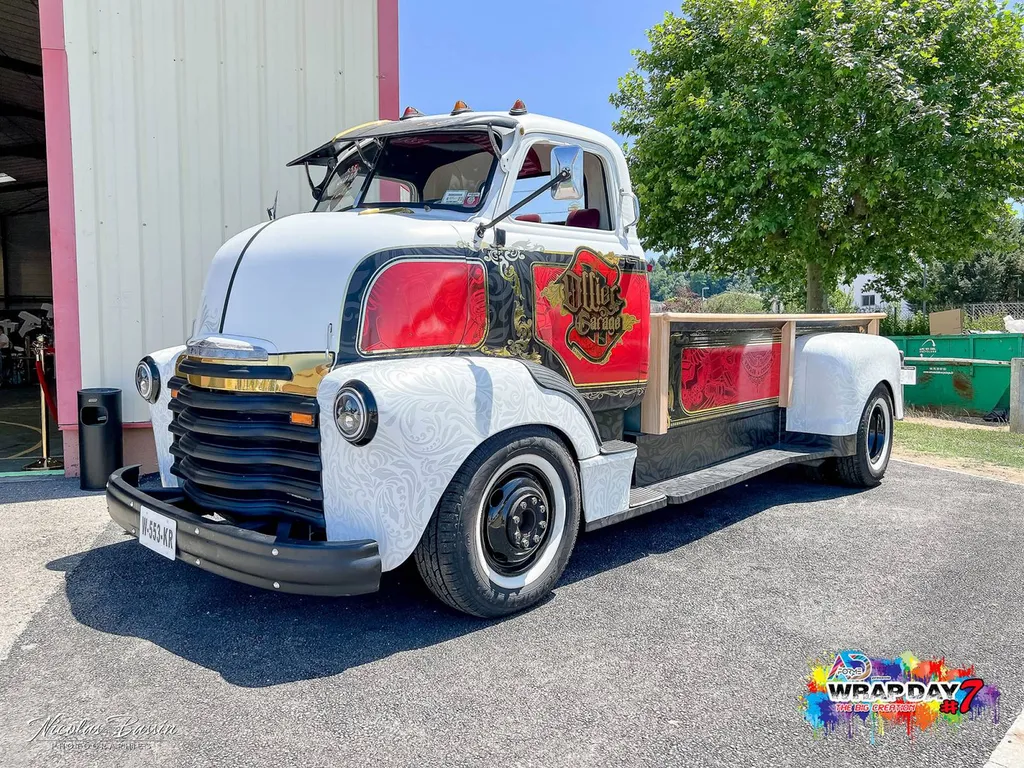 Covering Chevrolet COE 