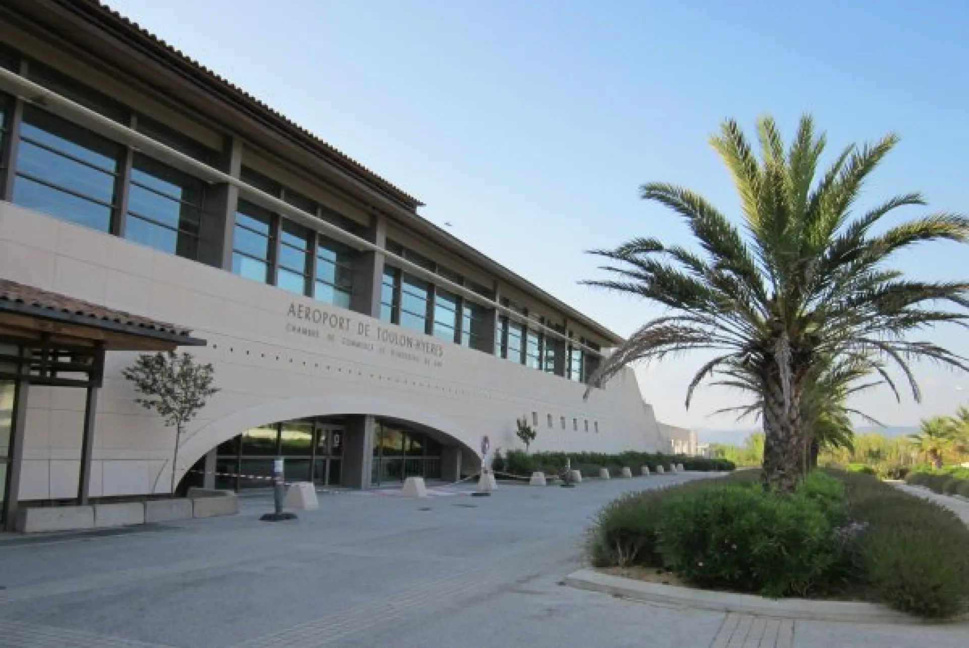 Taxi Aix en Provence TGV vers Aéroport Hyères