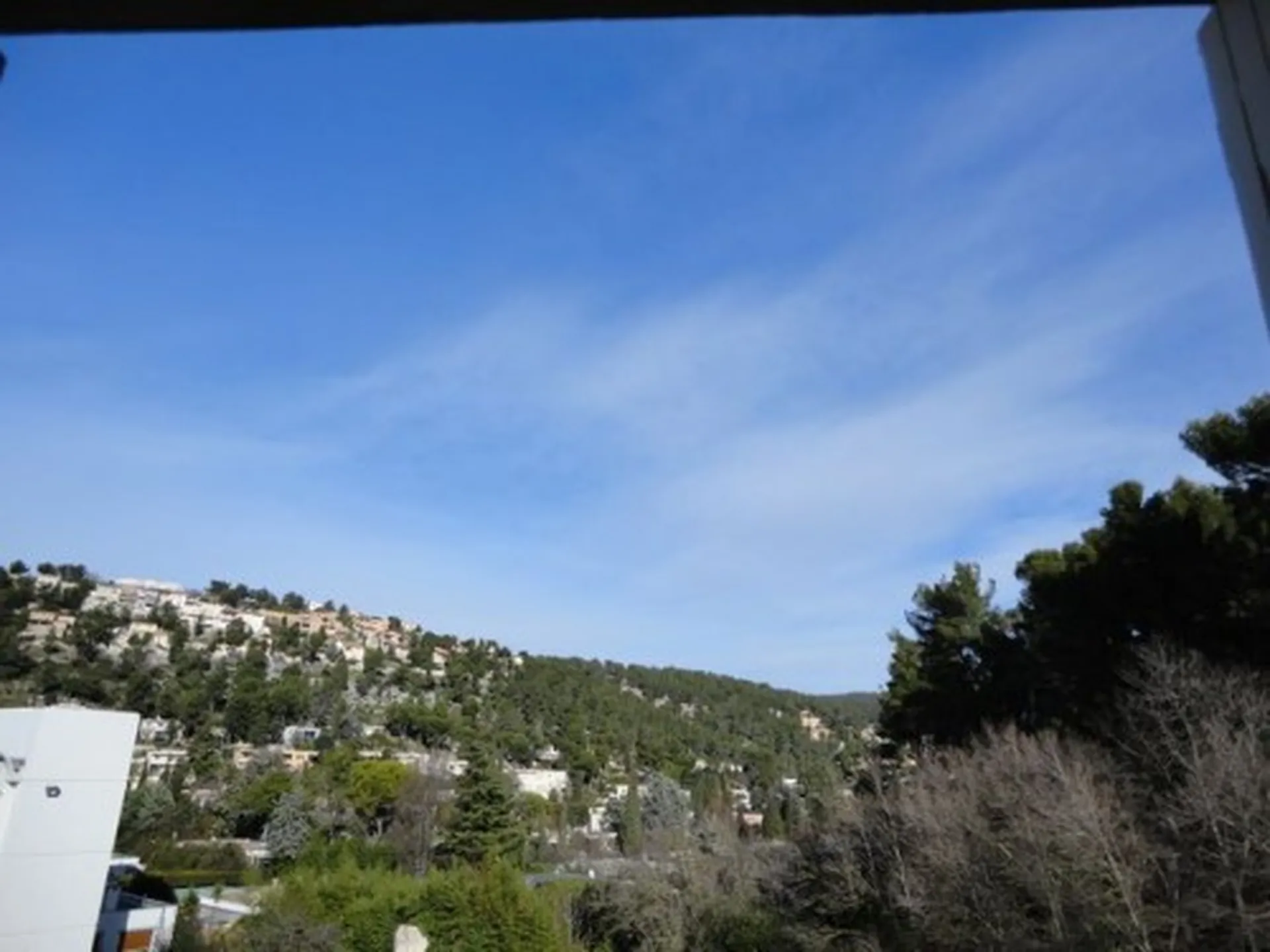 CARNOUX A VENDRE APPARTEMENT