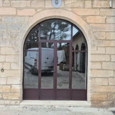 Thermolaquage pour fenêtres et baies vitrées en fer à Istres