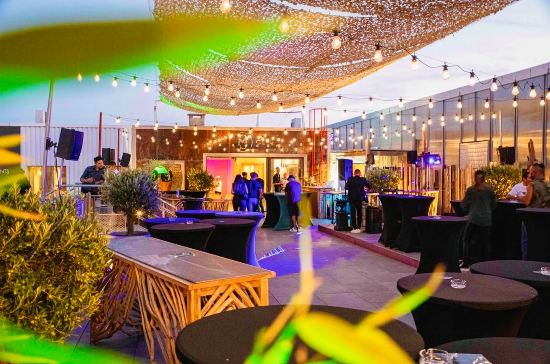 Rooftop restaurant pour soirée d'entreprise à Marseille