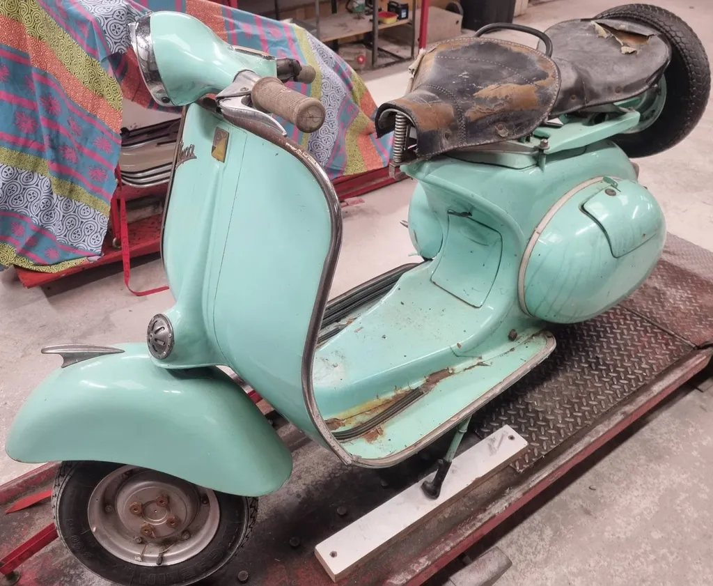 RESTAURATION VESPA GL 150 ITALIEN DE 1958 TOULON
