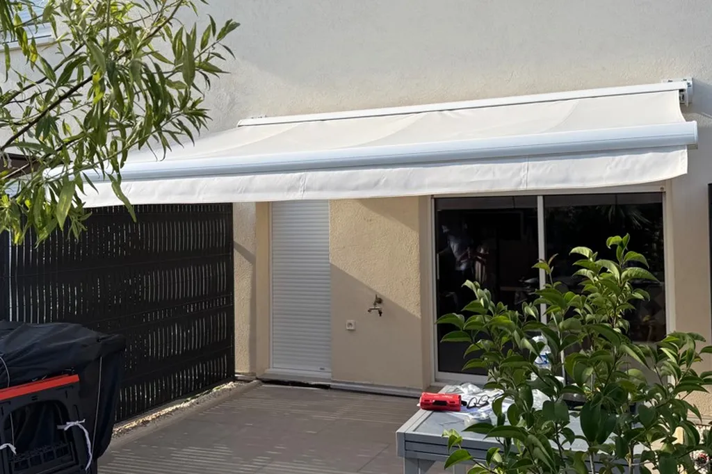 Stores toiles sur mesure à Contes près de Nice