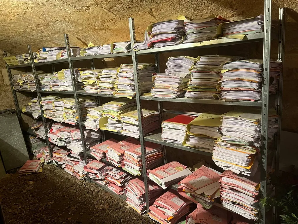 Protection et Destruction Conforme au RGPD de vos Archives et Papiers de Bureau en Nouvelle-Aquitaine et Occitanie