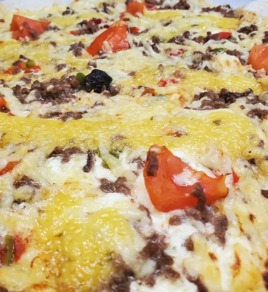 pizza à  base de crème  salon de provence 