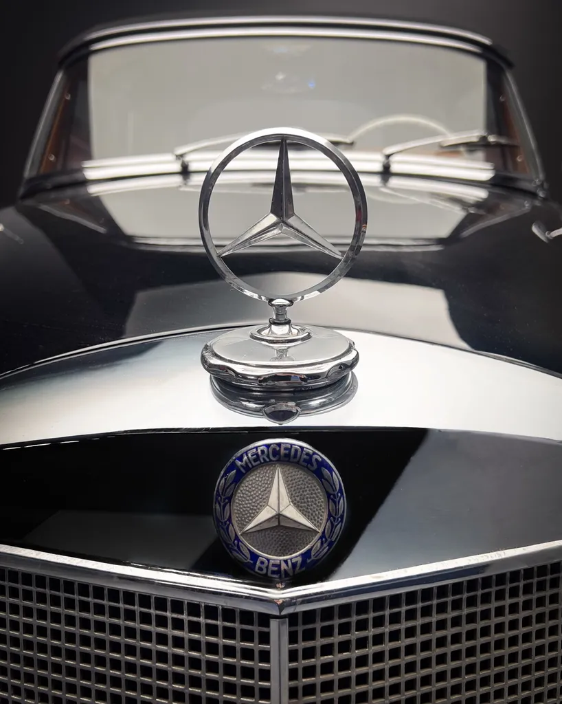 Réparer les sièges de sa Mercedes 220 SE grâce à l’expertise de DSP Service en sellerie automobile à Le Mans
