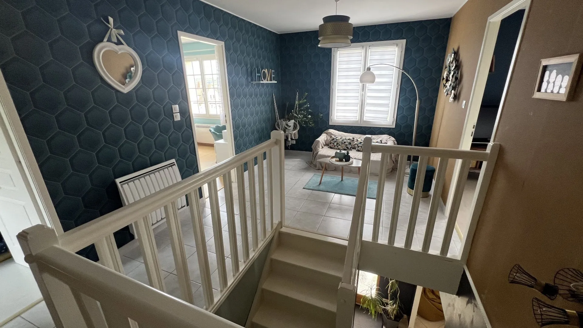 A vendre Maison familiale 2008 de 5 chambres avec garage double en sous-sol et jardin 900m², environnement calme proche Eu 76260 et littoral des Villes Sœurs