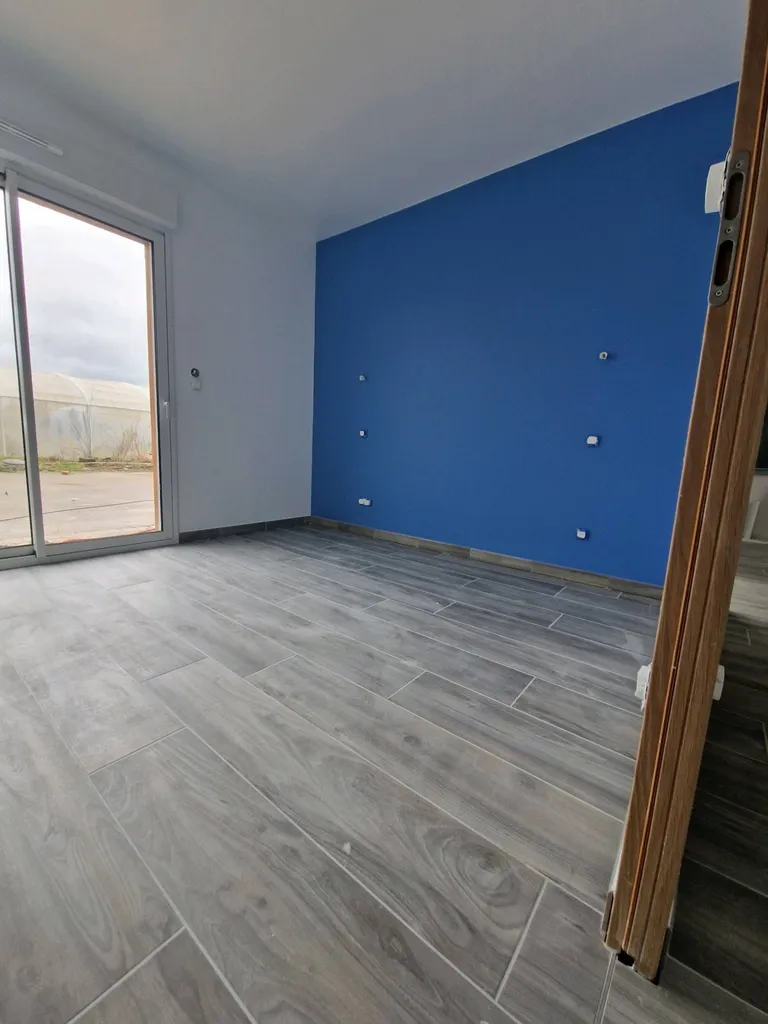 Rénovation d'une maison normande par projection airless, enduit et peinture entre Bernay et Montreuil l'argilé.