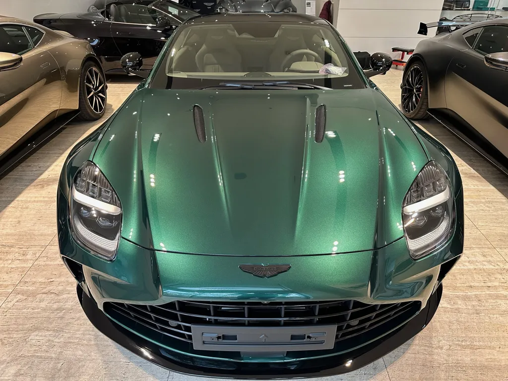 Film de protection PPF Aston Martin Vantage spécialiste de la protection carrosserie sur l’Ouest Lyonnais proche Tassin la demi lune 