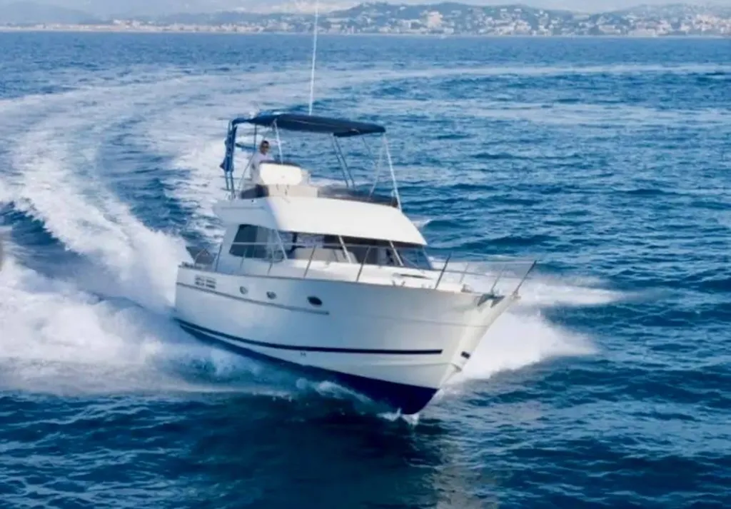 Luxurious Excursion Boat 12 meters, 8 passengers