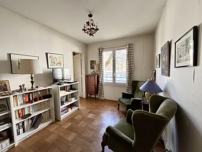 A vendre dans le quartier forêt de Saint Germain en Laye un appartement familial de 5 chambres de 174M²