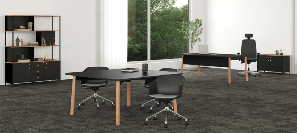 Table de réunion direction Karl pieds bois massif à Nîmes