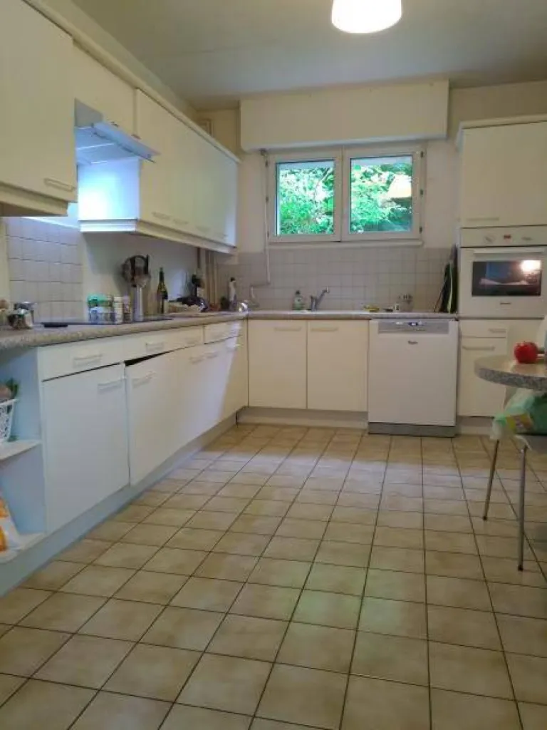 Située au 05 allée de la Haye à Mont-Saint-Aignan