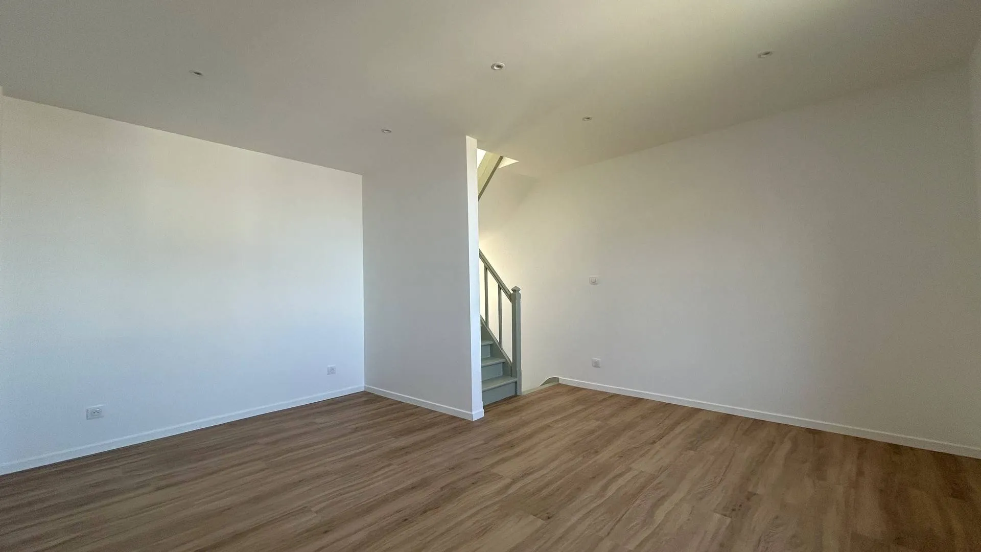 à DIEPPE  maison de pêcheur face au port, vue idéale sur le chenal, 76 Normandie