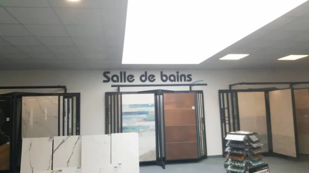 Signalétique intérieure pour un magasin Chausson Matériaux proche de Auch dans le Gers