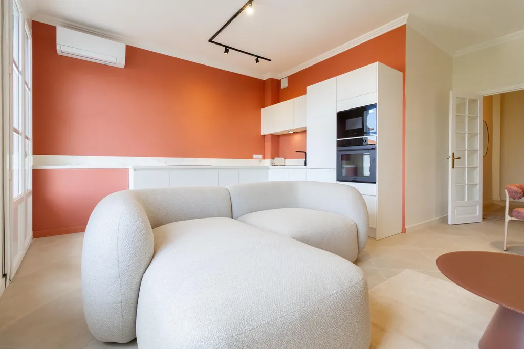 Rénovation complète d’un appartement avec cuisine sur mesure et aménagements personnalisés en partenariat avec un architecte d’intérieur