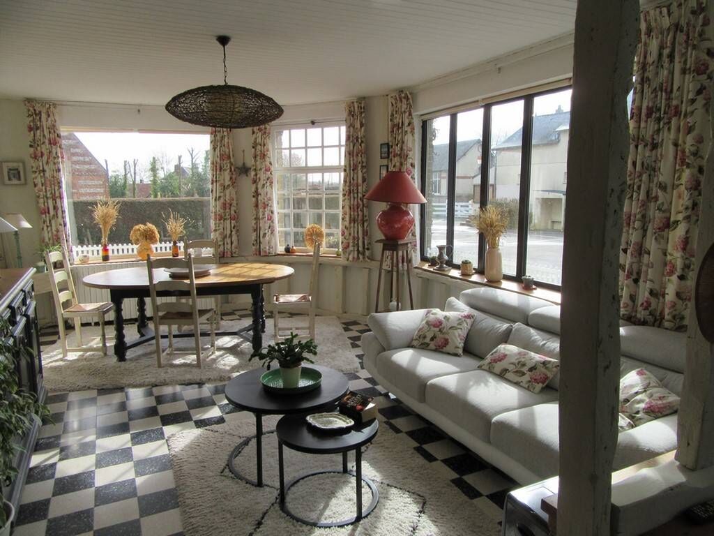 Maison atypique d'environ 245m² entièrement rénovée, proche Dieppe 76200