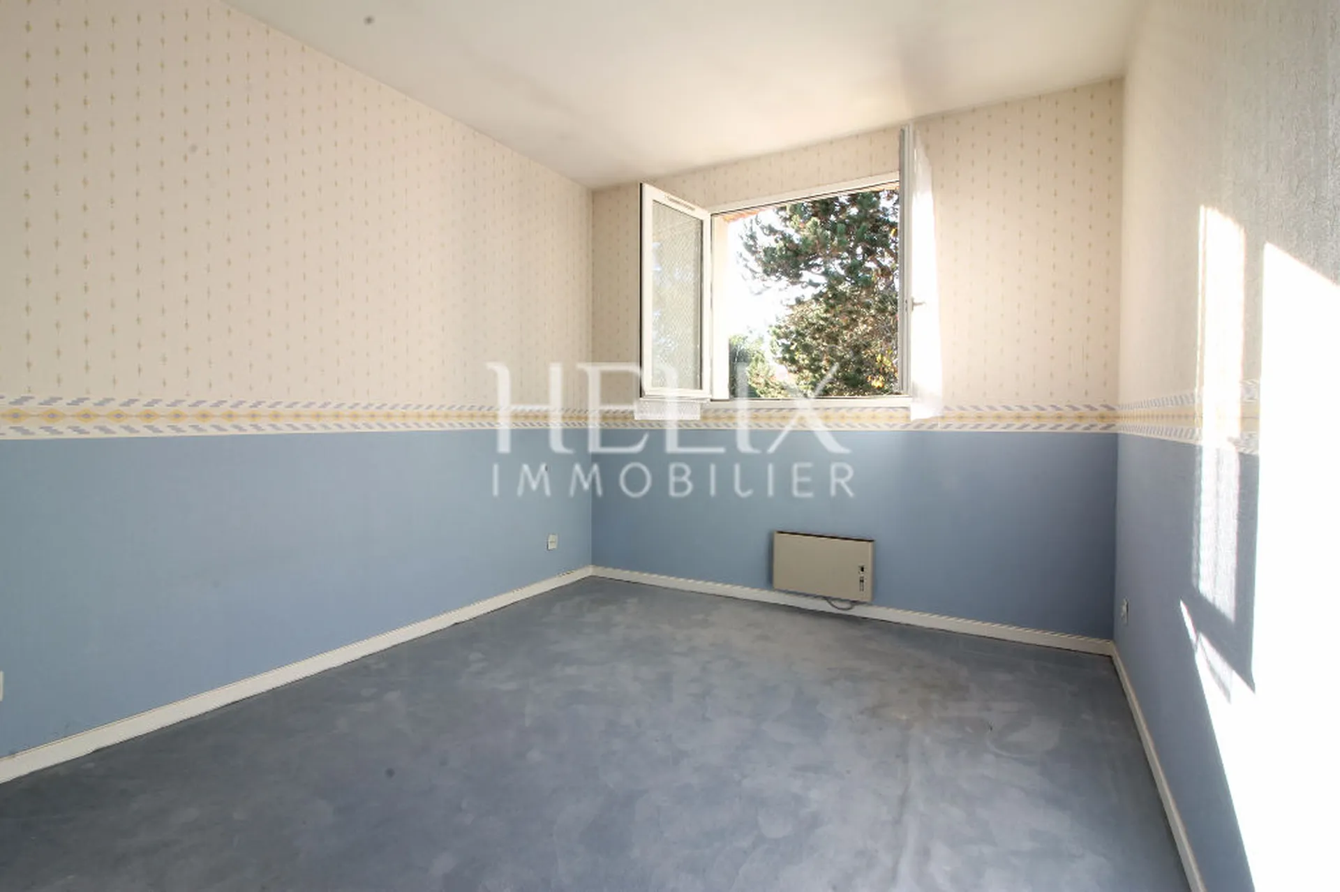 Maison Fourqueux 6 pièce et de 121 m2 sur terrain paysager et arboré de 430 m²