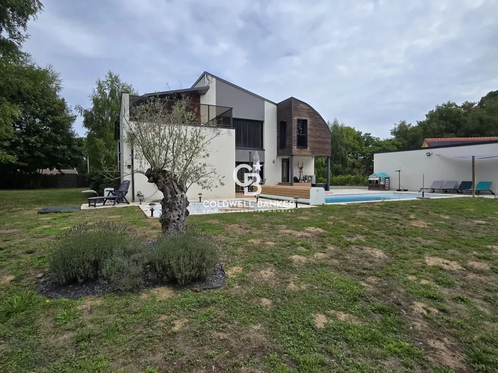 acheter une élégante propriété contemporaine avec piscine proche du mans